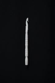 Hand-Carved Marble Pen — Peacock Finial · Single-Stone Carving · Made in India